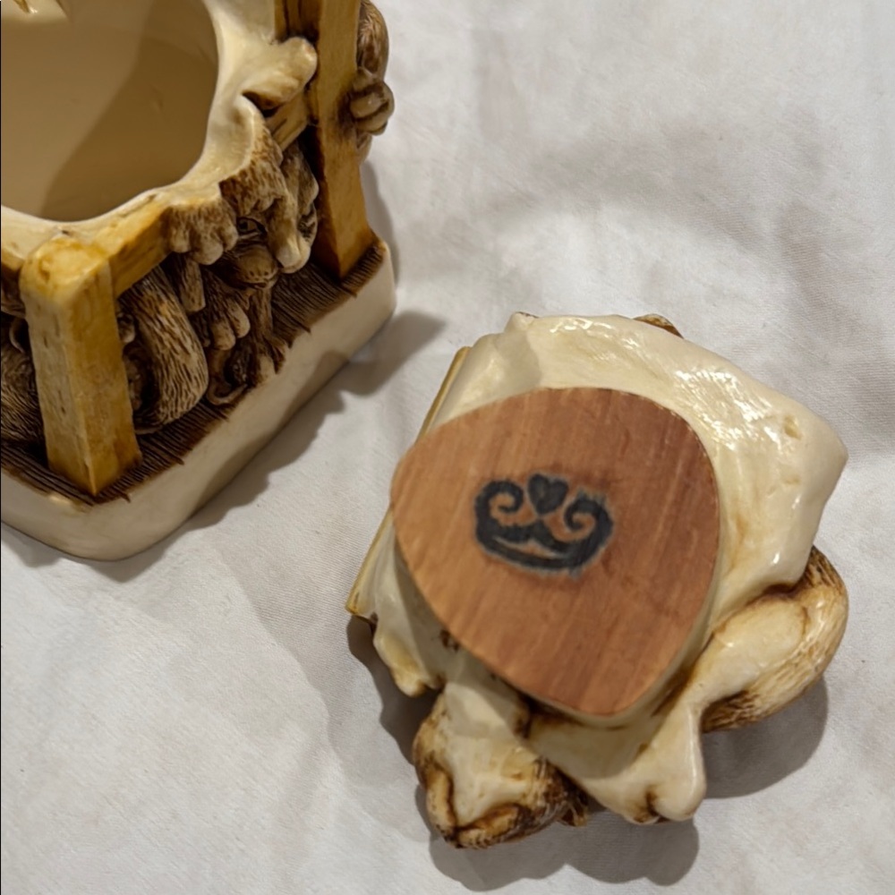 NWT Harmony Kingdom Rumble Seat cats carving - Picture 6 of 8